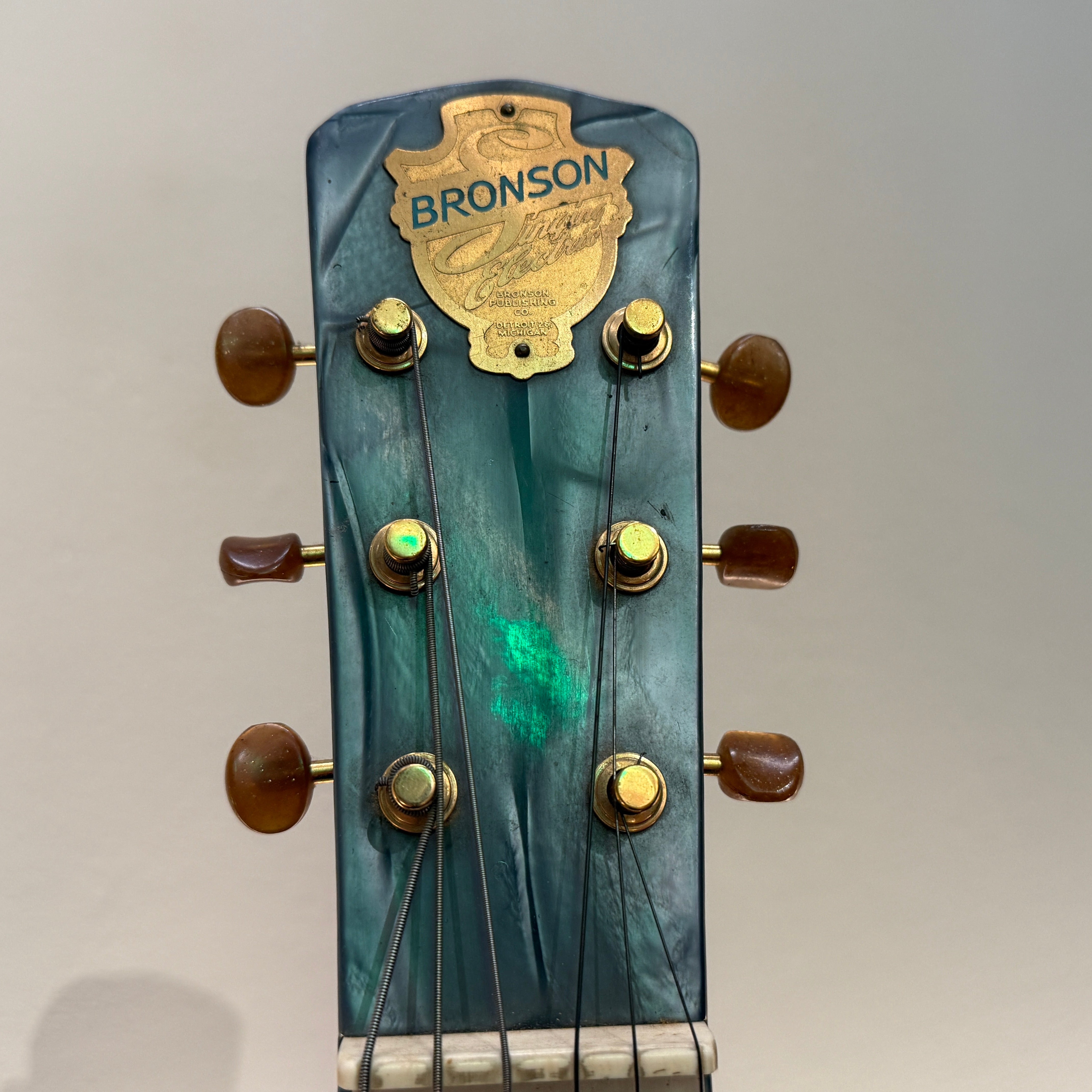 Bronson Lap Steel and Amplifier - Regent Sounds