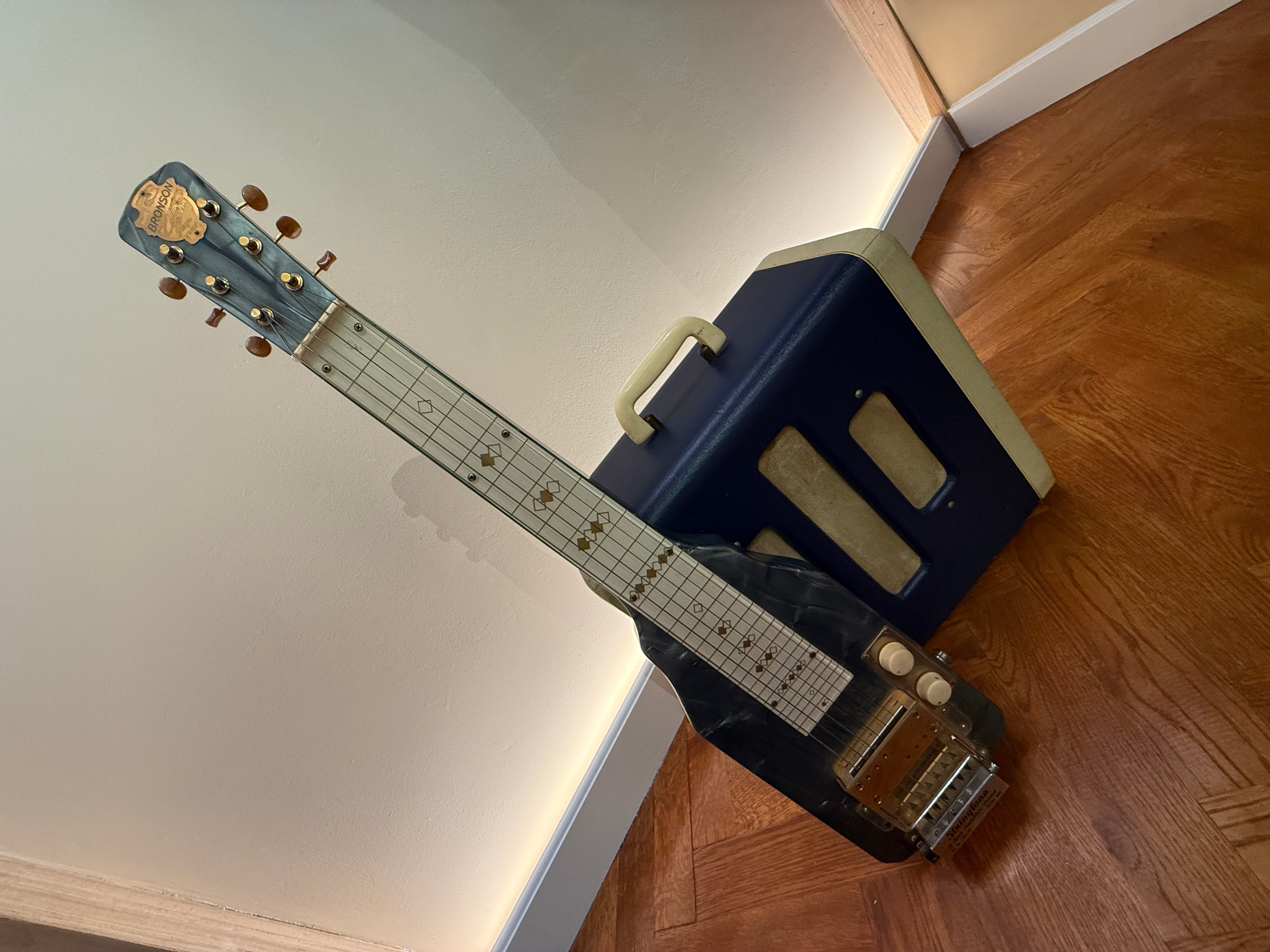 Bronson Lap Steel and Amplifier - Regent Sounds