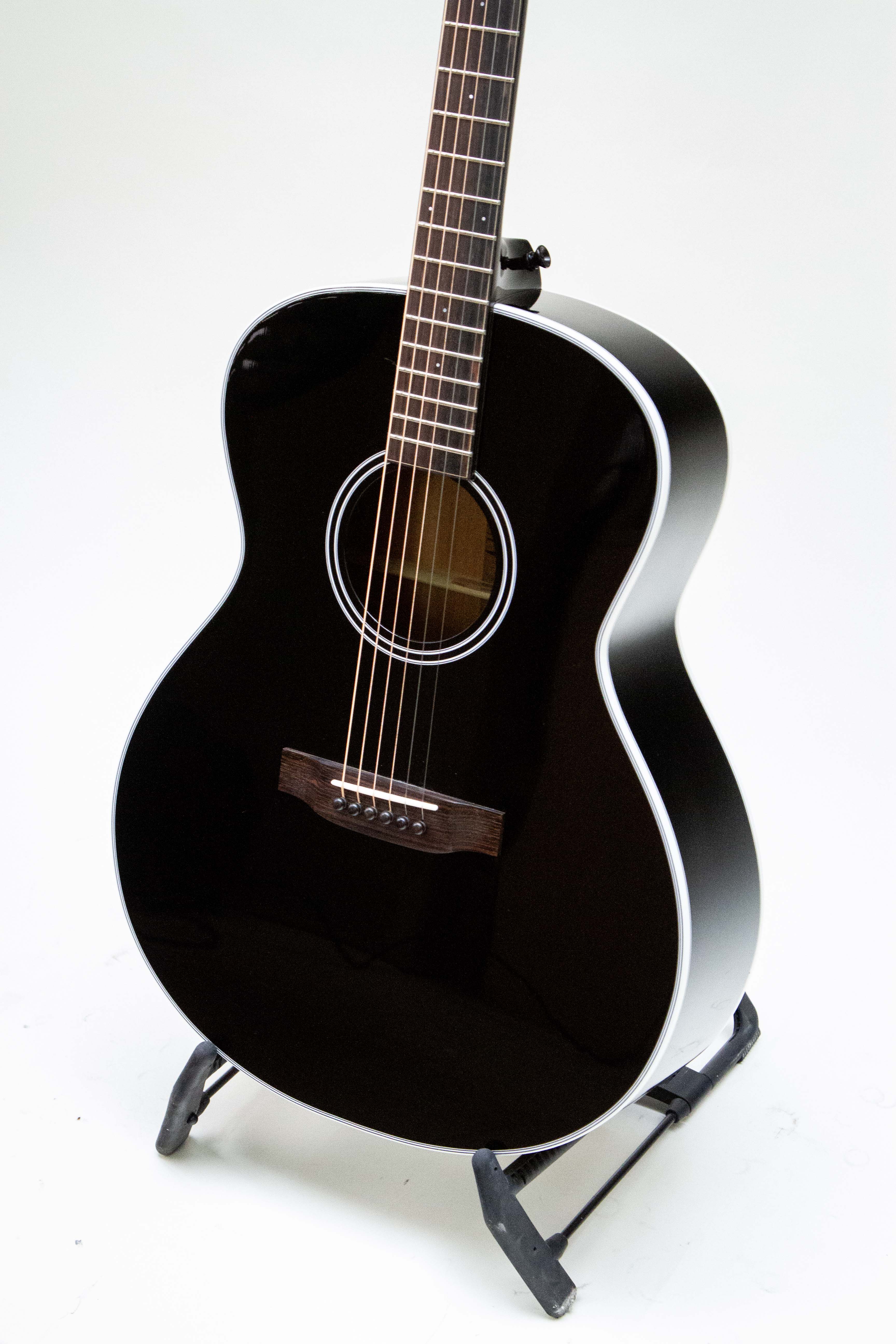 Auden Black Series Austin - Spruce Full Body - Regent Sounds