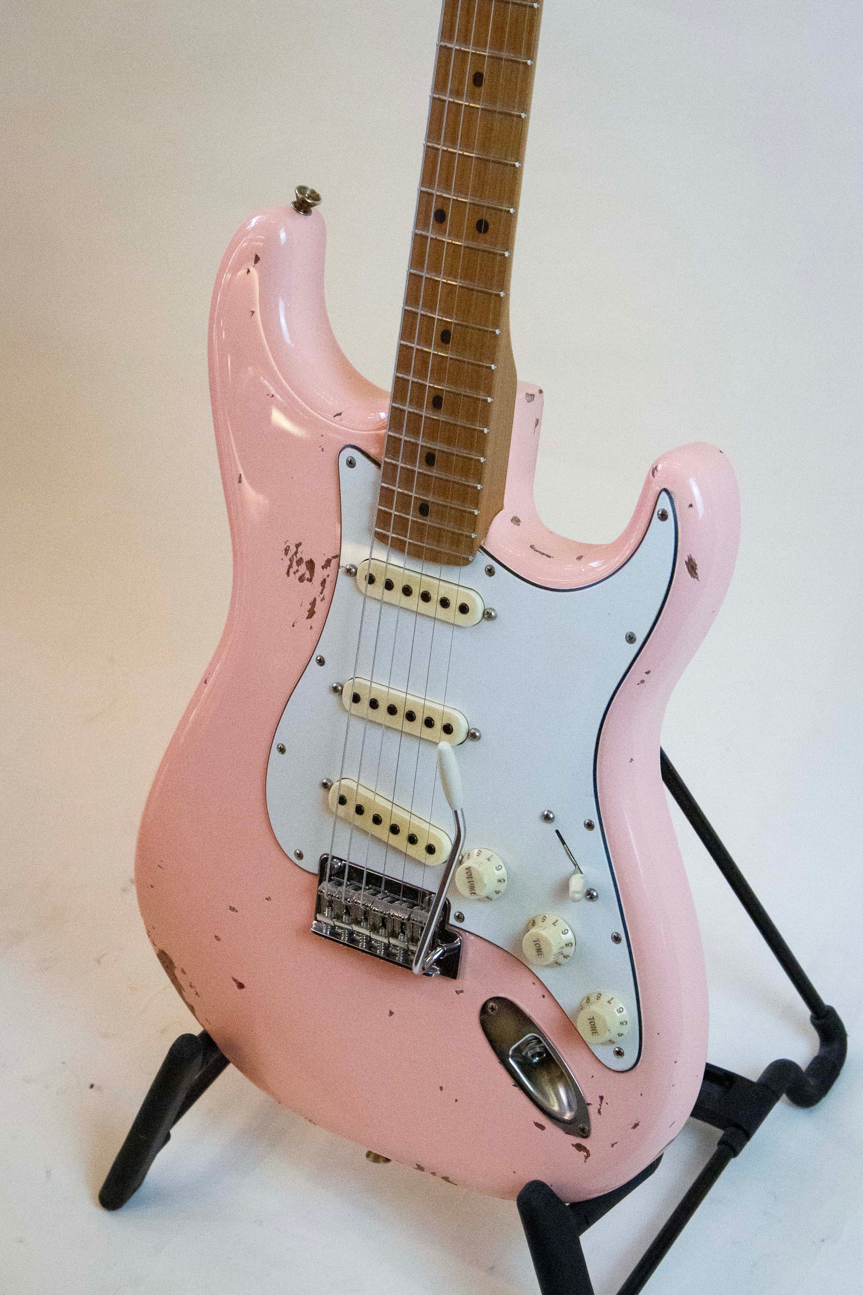 Fender FSR Player Stratocaster Shell Pink Home Relic - Regent Sounds
