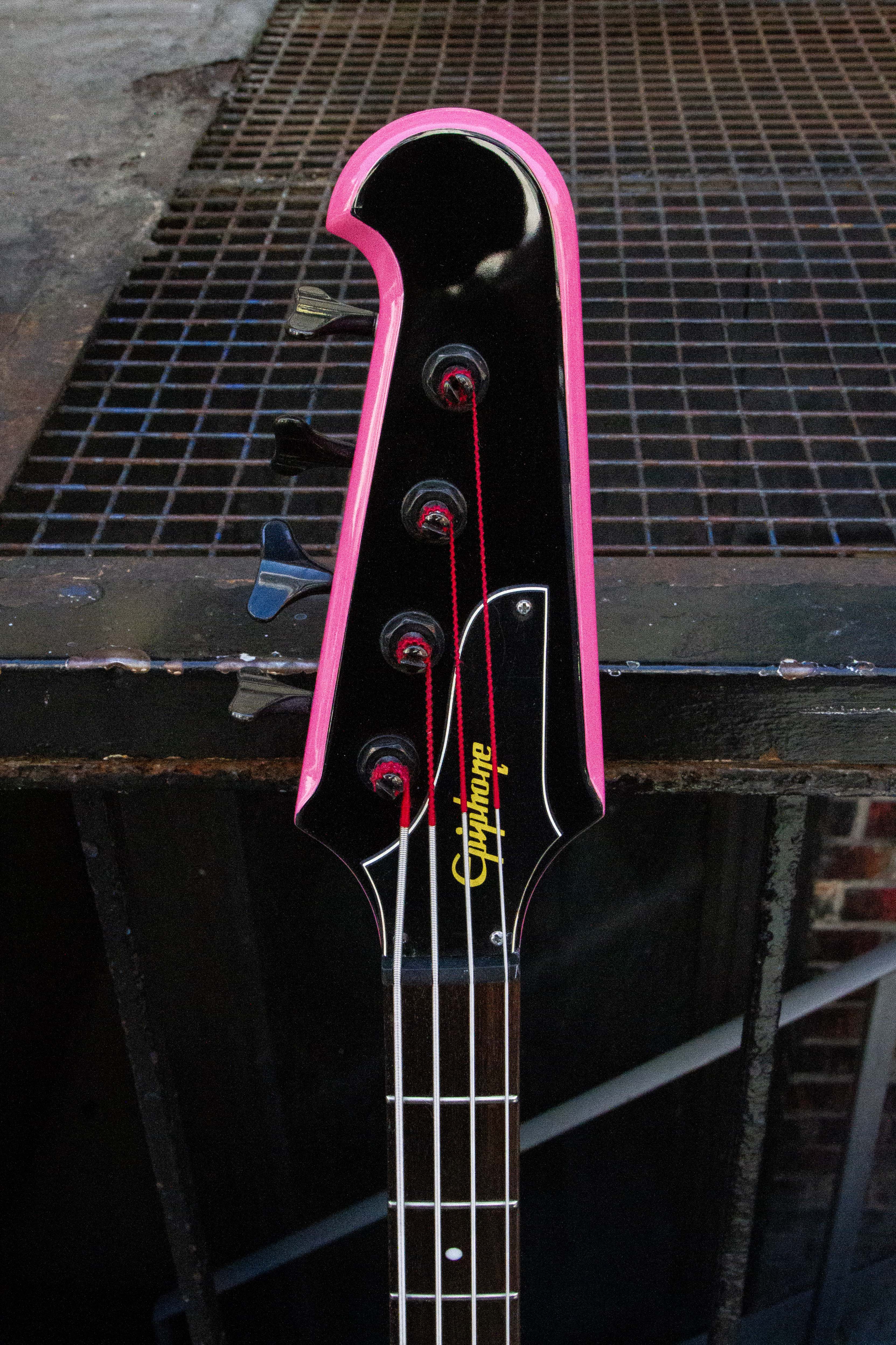 Epiphone Thunderbird Bass Hot Pink - Regent Sounds