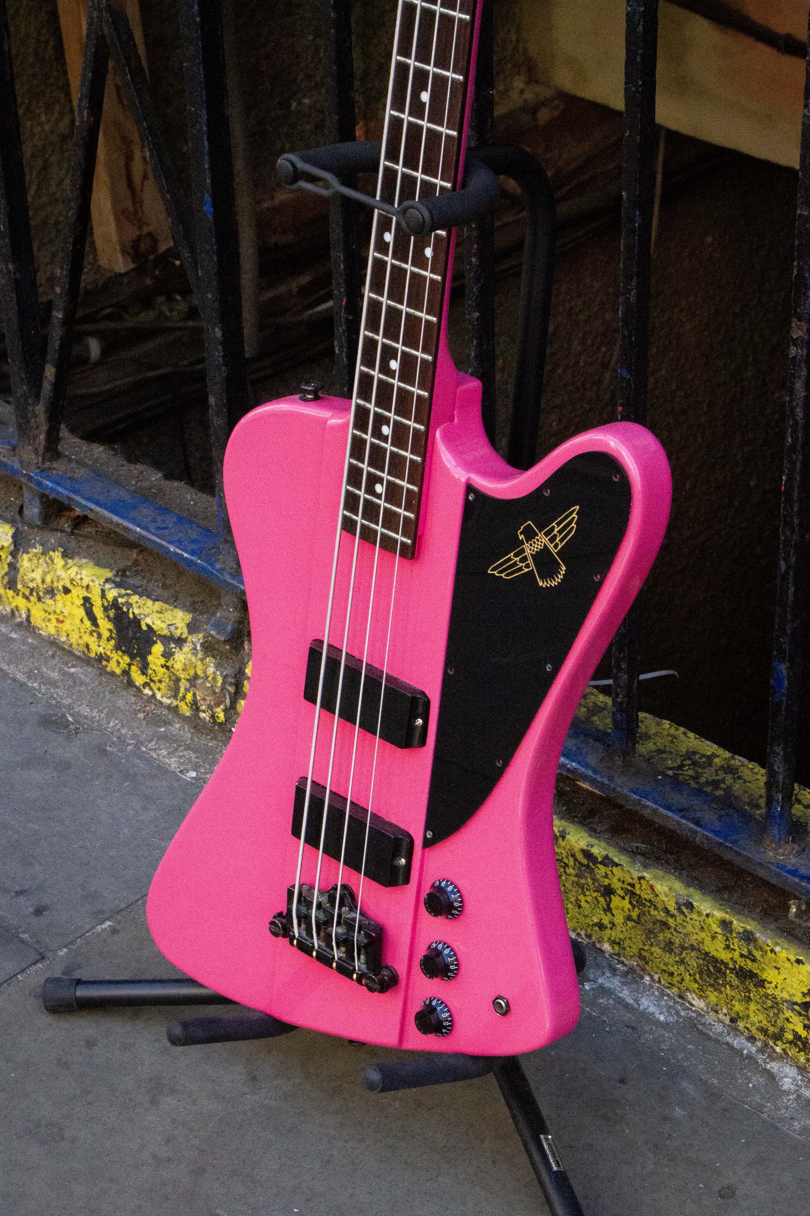 Epiphone Thunderbird Bass Hot Pink - Regent Sounds