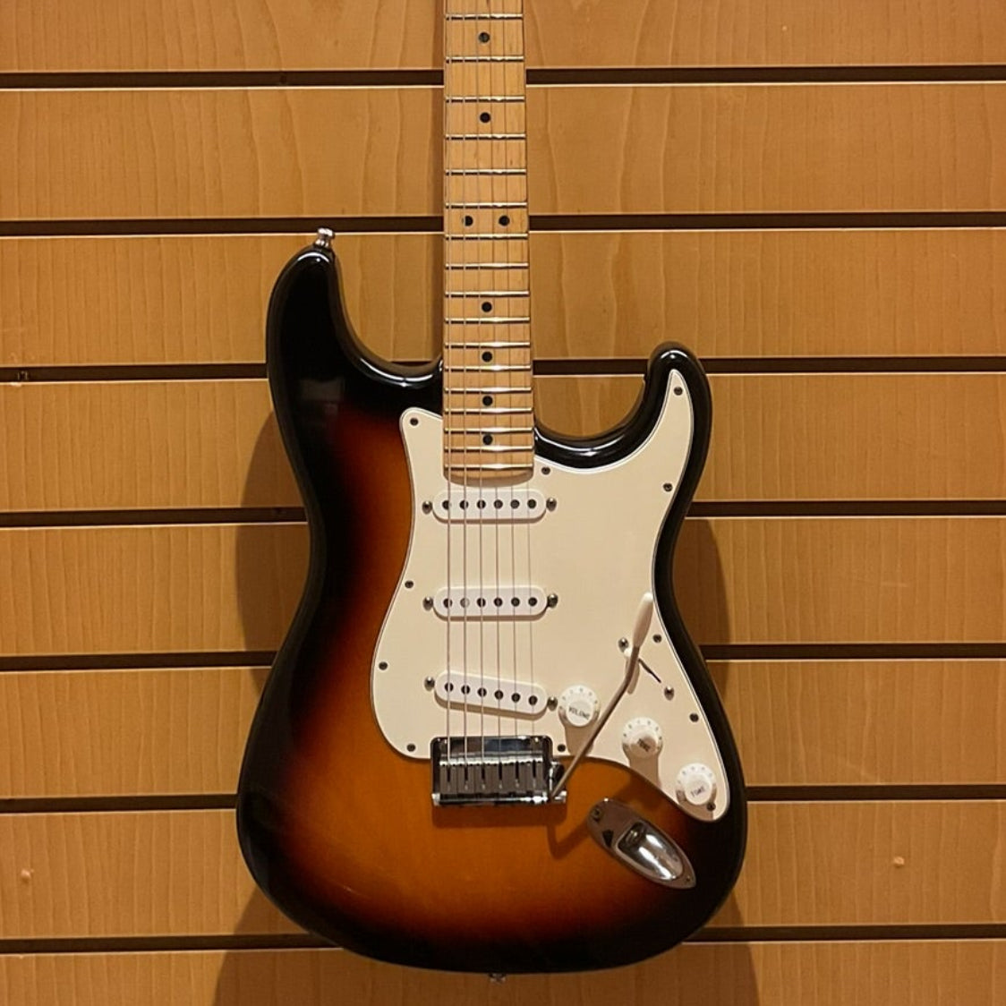 Fender USA Standard Stratocaster S/B Second Hand - Regent Sounds