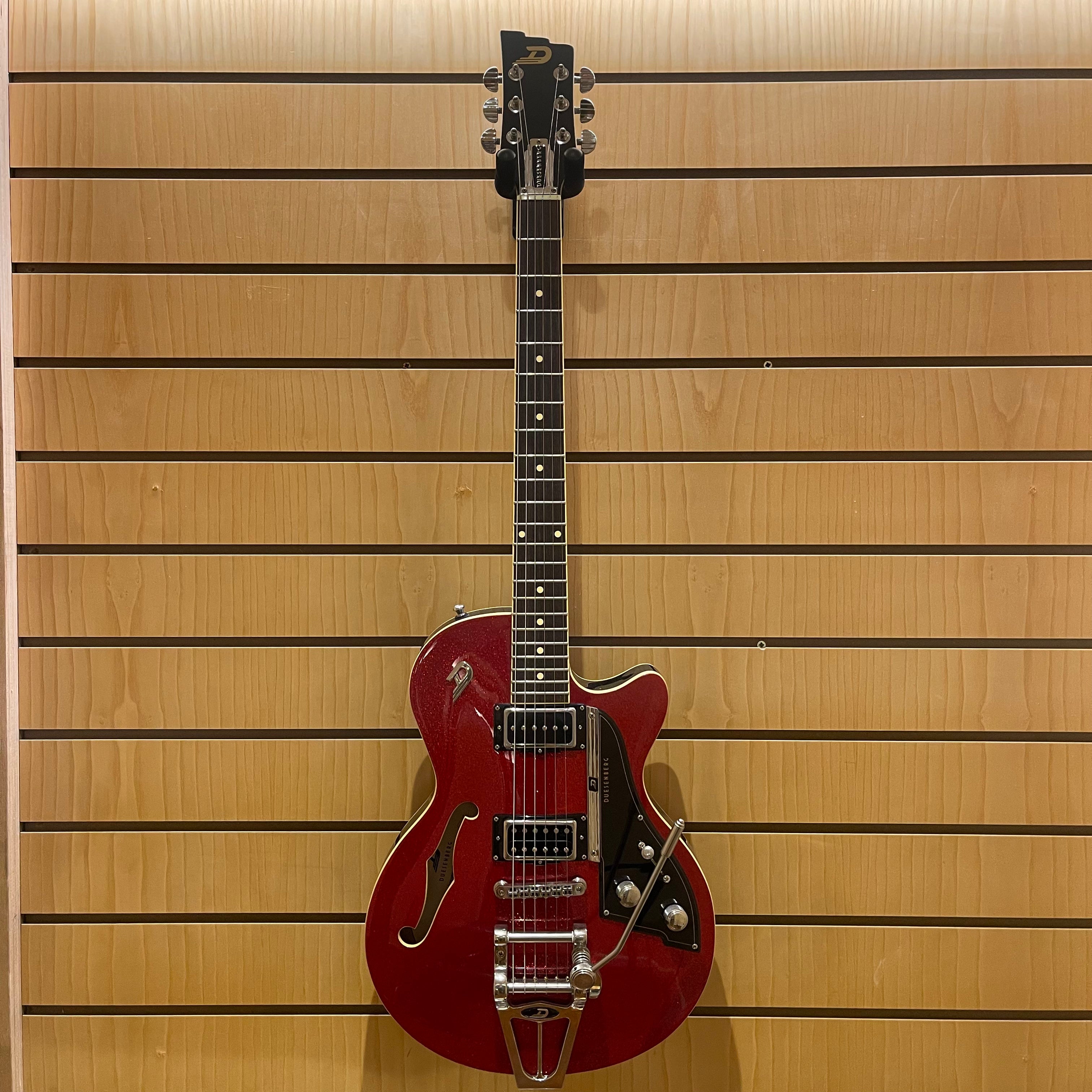 Duesenberg Starplayer TV Red Sparkle Second Hand - Regent Sounds