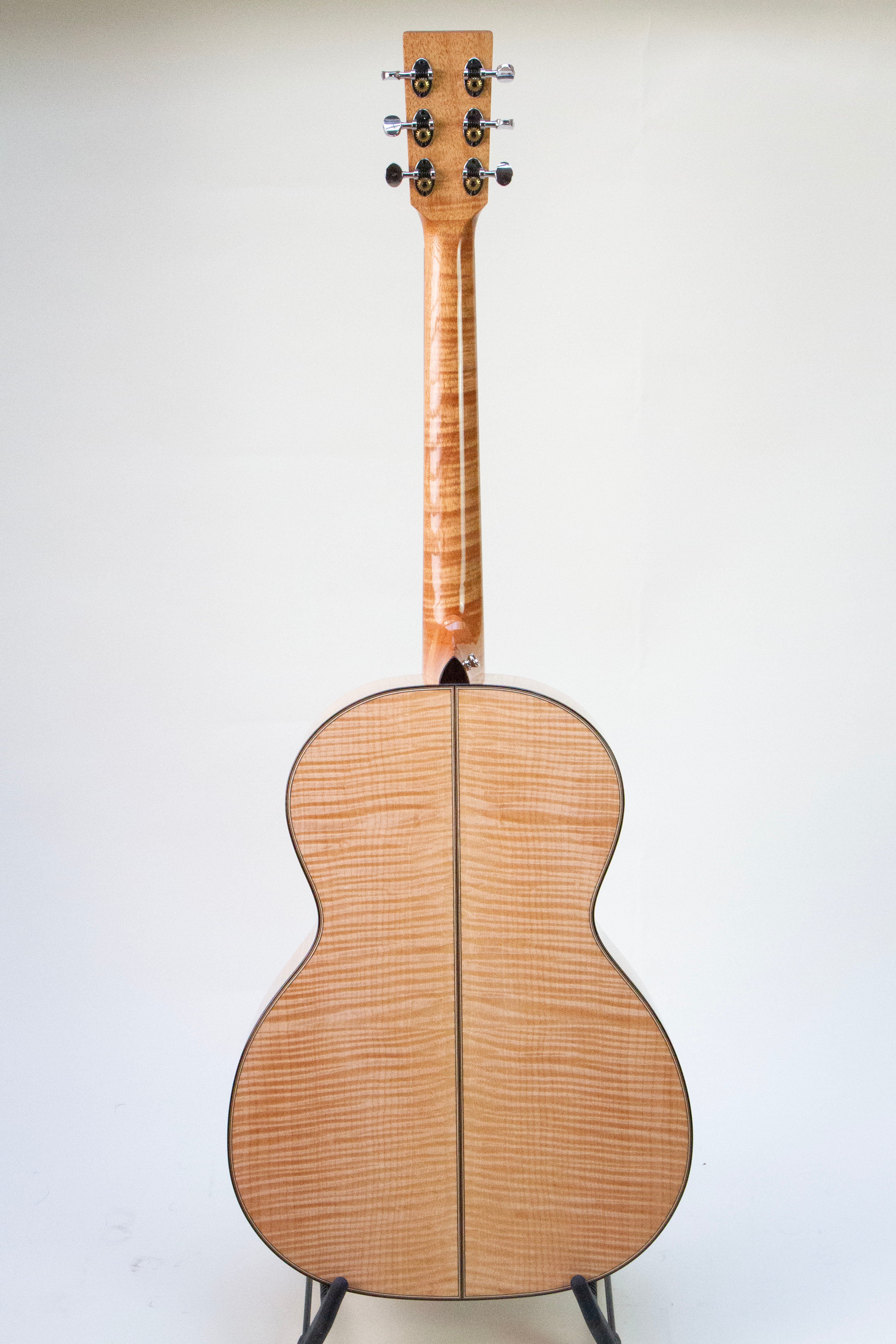Auden Artist Series Chester Left Hand - Full Body - Regent Sounds
