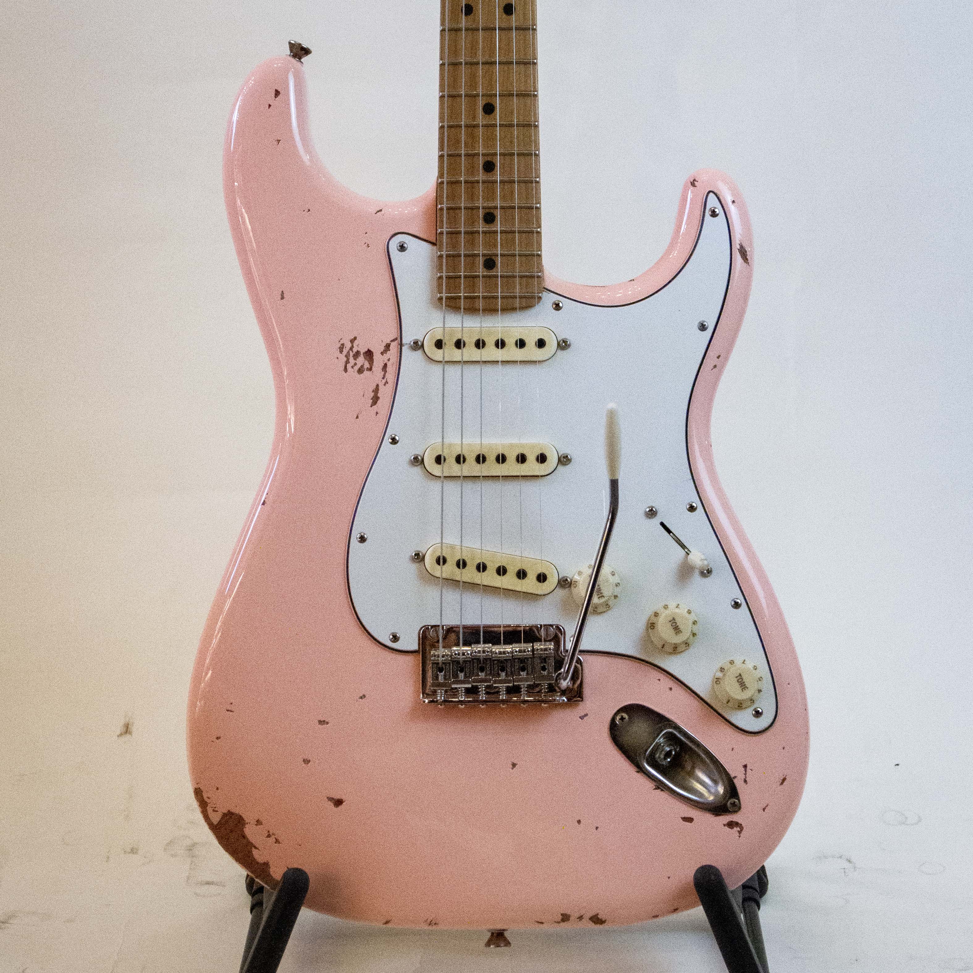 Fender FSR Player Stratocaster Shell Pink Home Relic - Regent Sounds