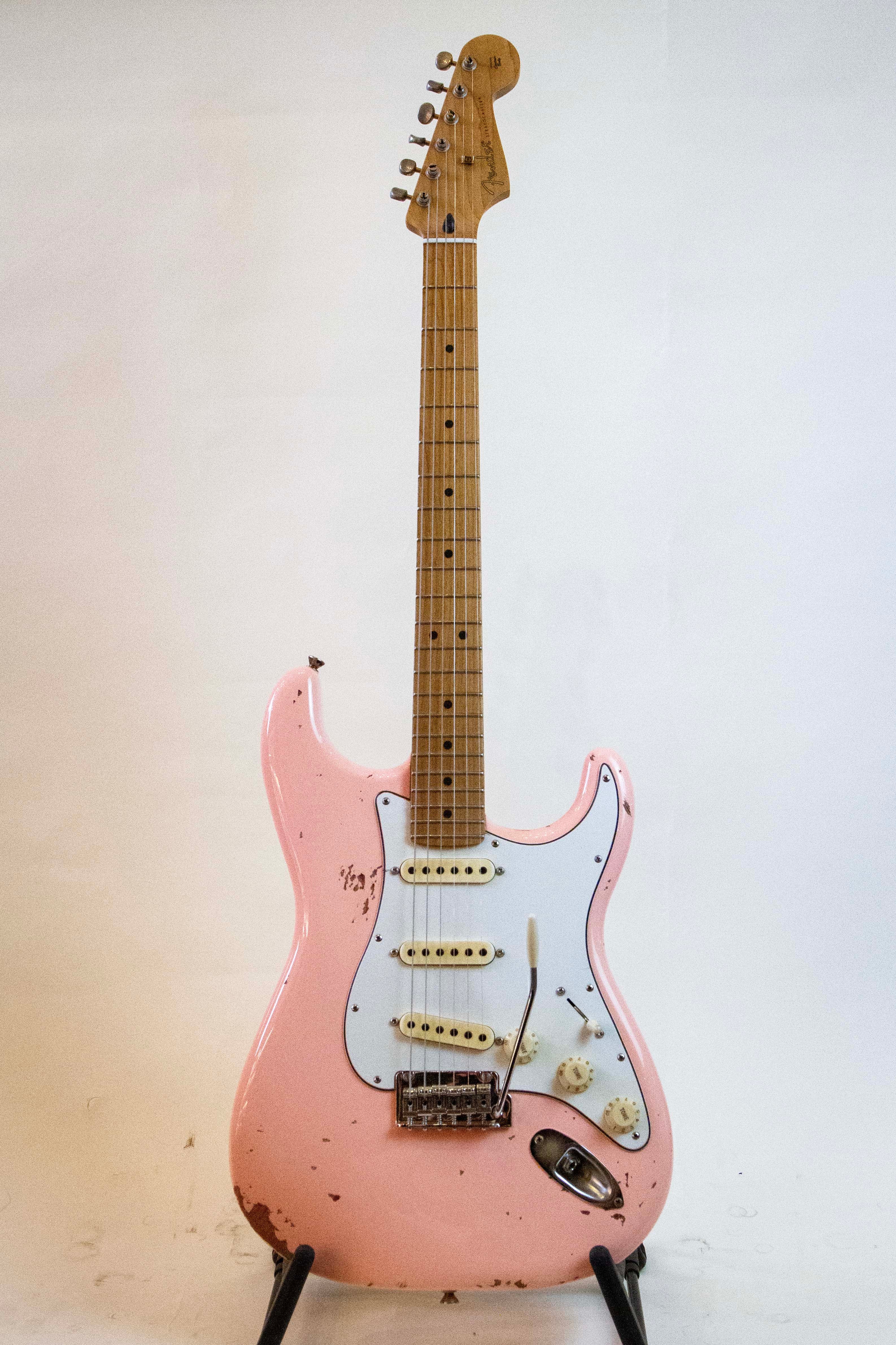 Fender FSR Player Stratocaster Shell Pink Home Relic - Regent Sounds
